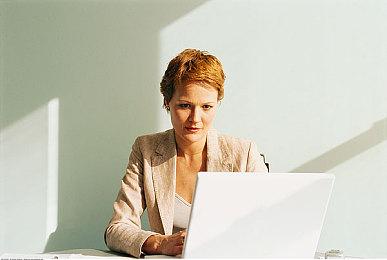 《拳皇15》最新参战角色宣传片 人气偶像麻宫雅典娜登场